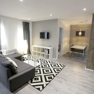 Brand New Charming Next To The River Appartement