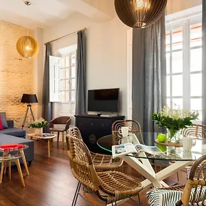 Imperial Luxury & Modern Sevilha